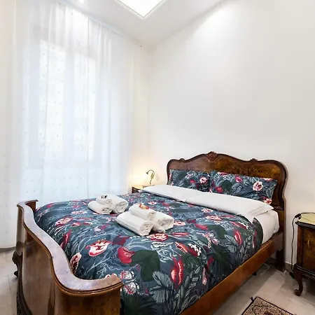 Circus Maximus N 1-at 400m Metro Roma